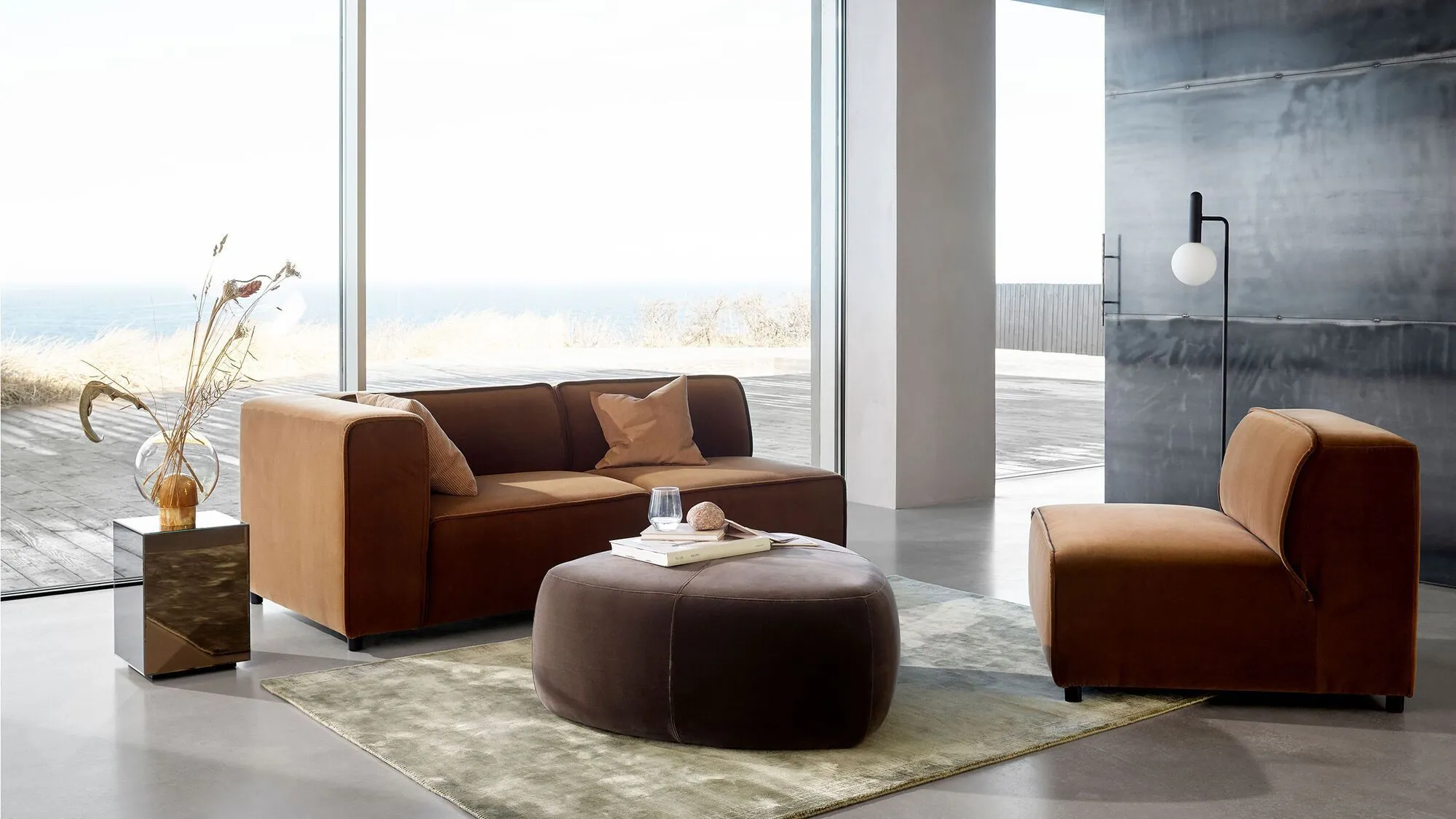 Диван Carmo с модулем для отдыха -  Nani 2111 Ткань темно-серого цвета -  Под заказ в интерьере