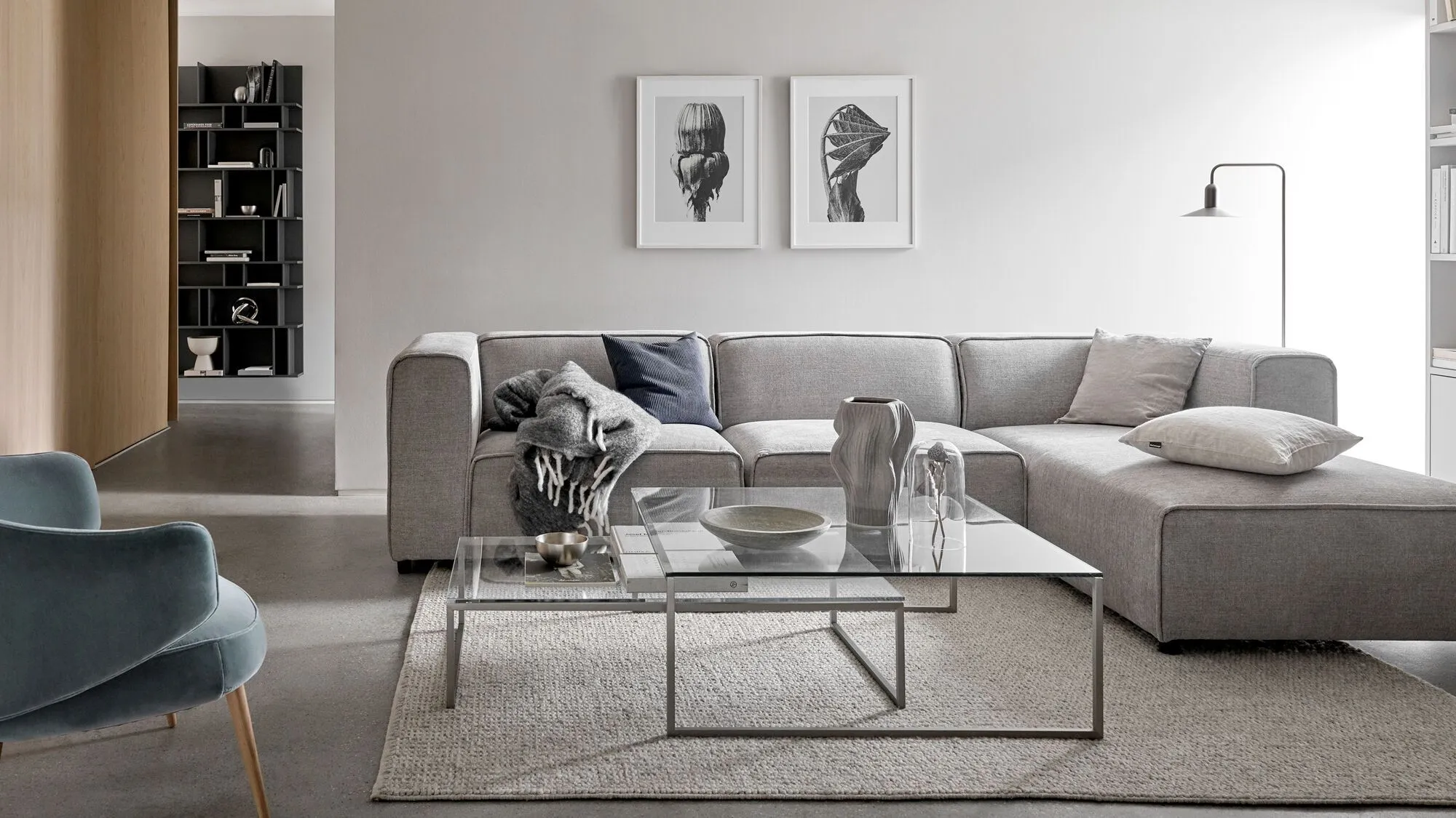 Диван Carmo с модулем для отдыха -  Nani 2111 Ткань темно-серого цвета -  Под заказ в интерьере