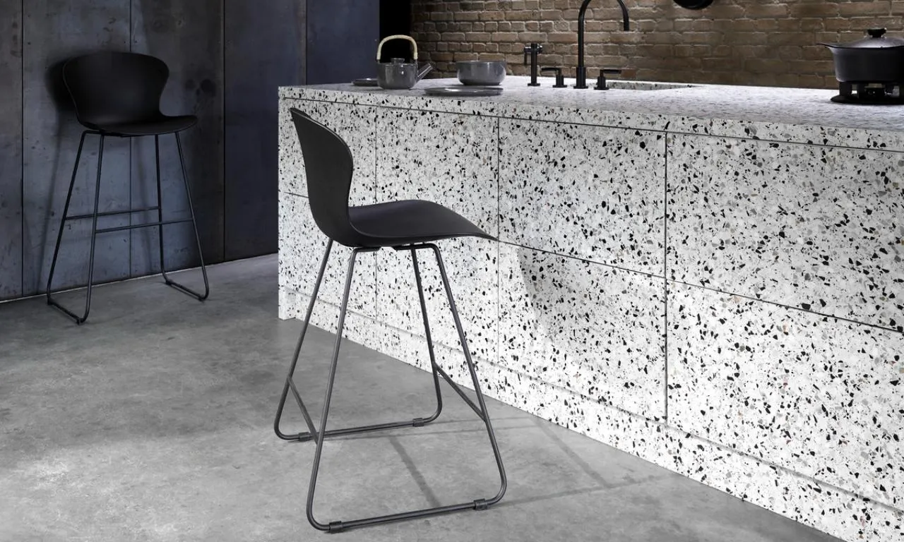 Барный стул Adelaide -  Velvet 3033 Tкань песочного цвета -  Под заказ в интерьере