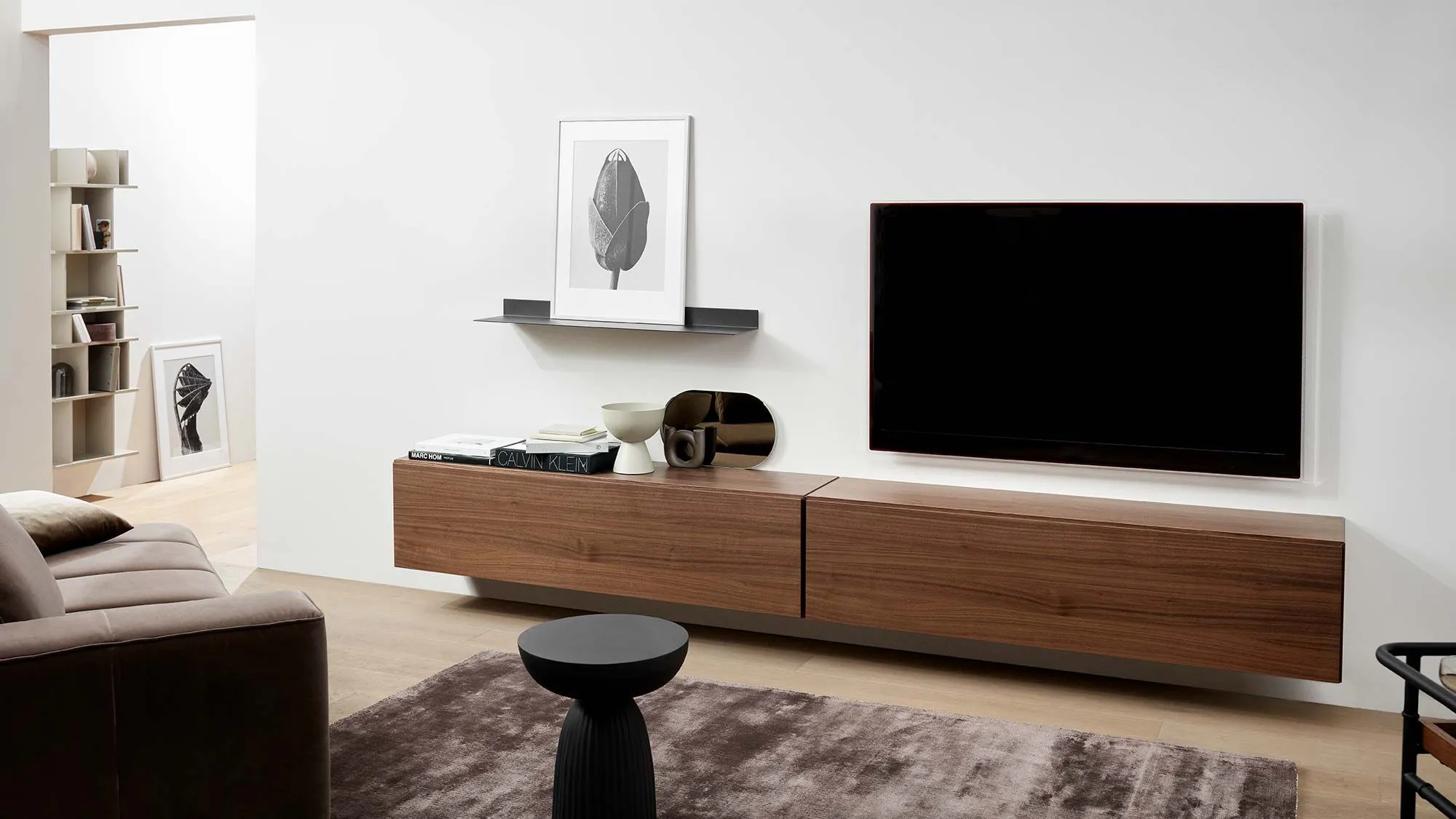 Диван Amsterdam - Skagen 3163 Темно-синяя ткань  -  Под заказ в интерьере