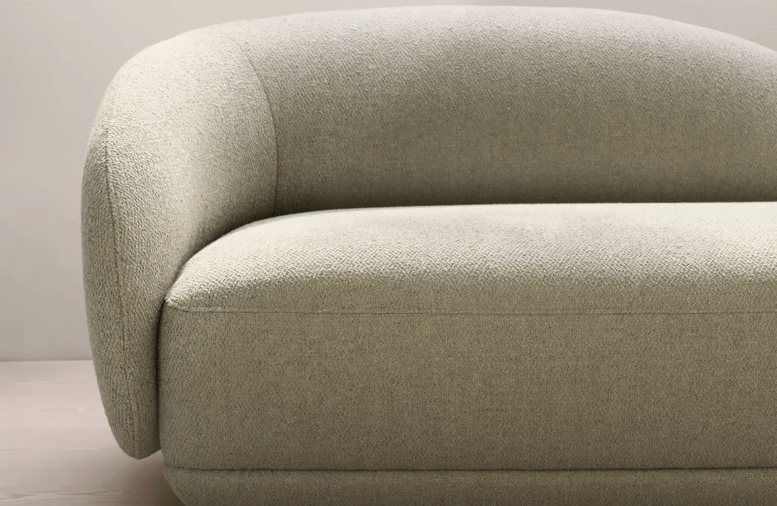 Диван с козеткой Bolzano - Tuscany зеленого цвета 3204 -  Под заказ в интерьере