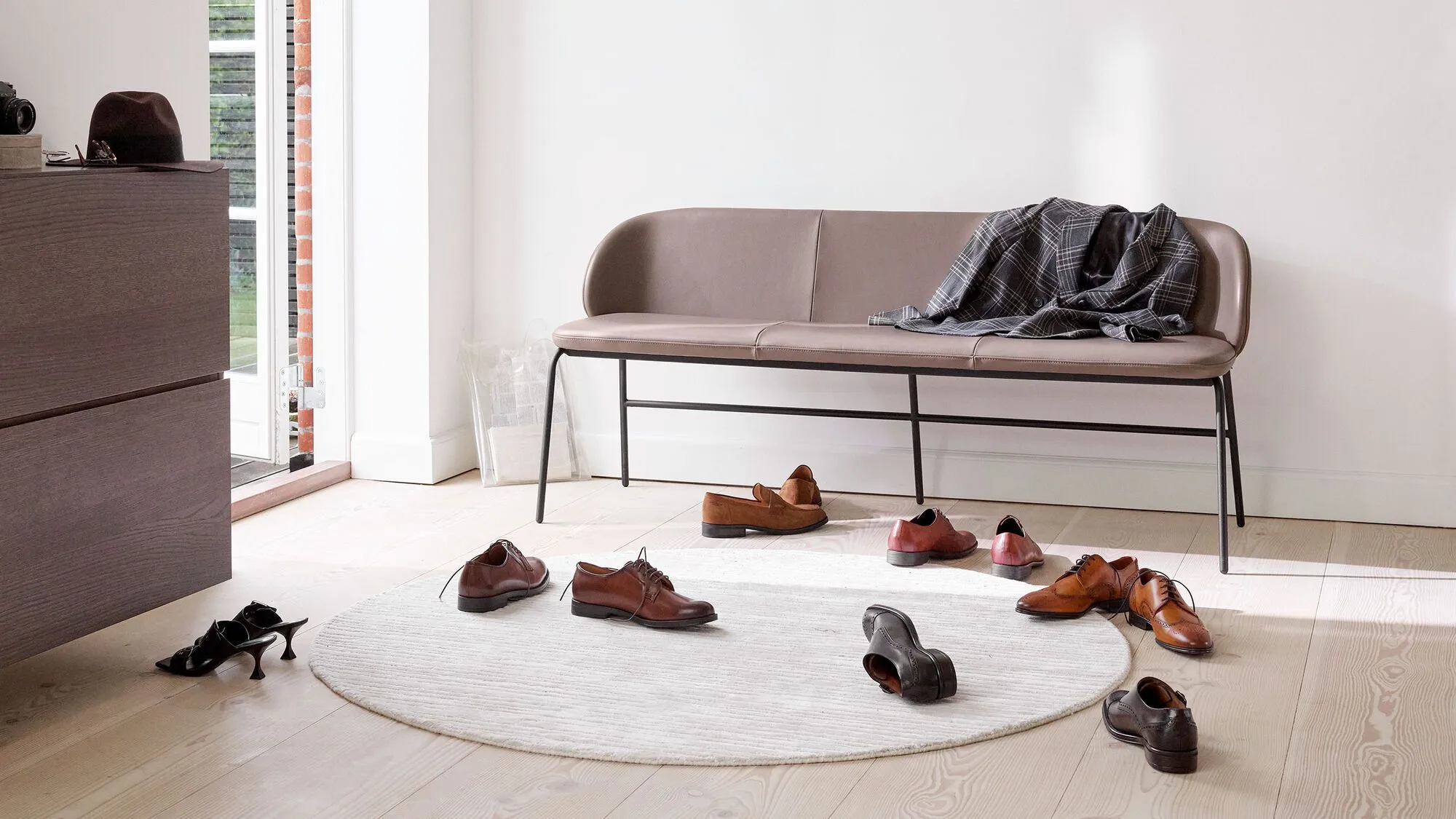 Скамейка Princeton - Lazio 3090 Ткань белого цвета  -  Под заказ в интерьере