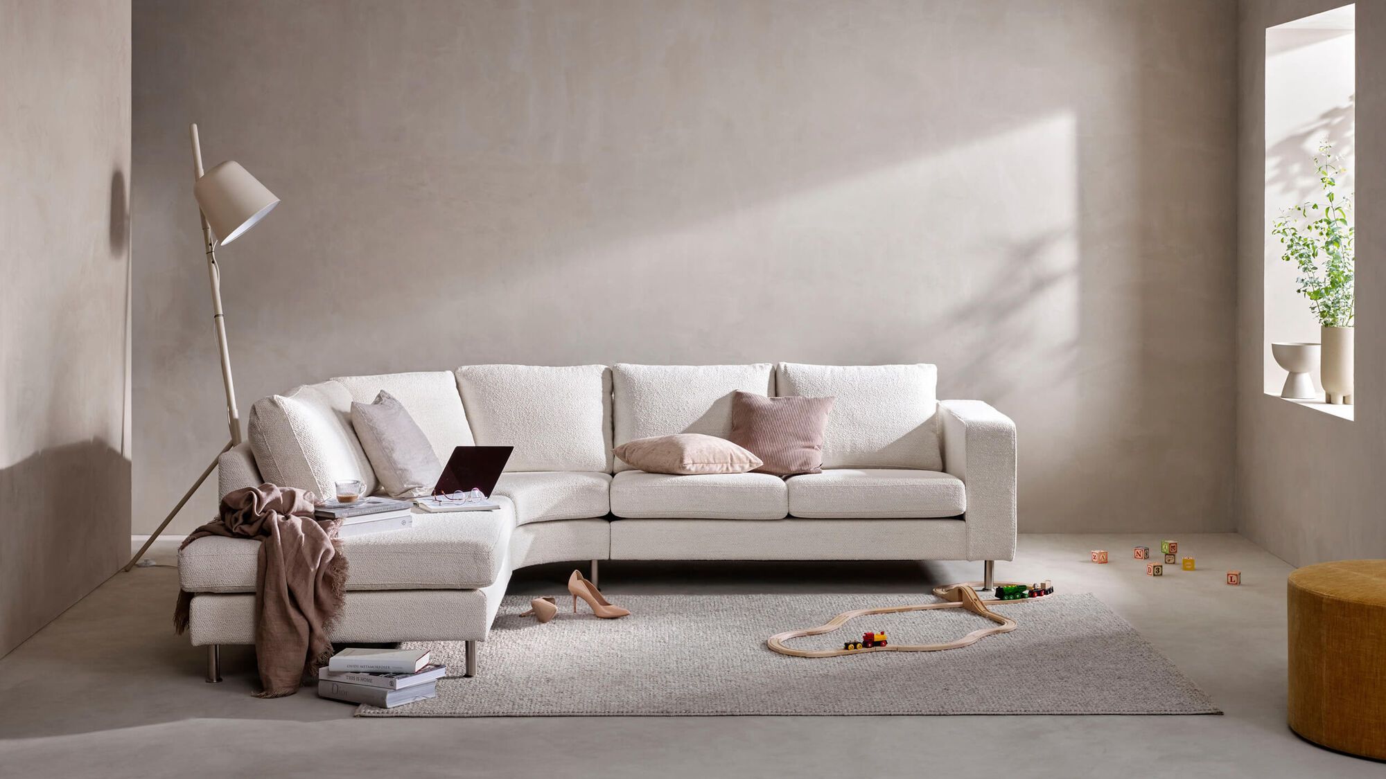 Диван Indivi - Bristol 3063 Ткань бежевая  -  Под заказ в интерьере