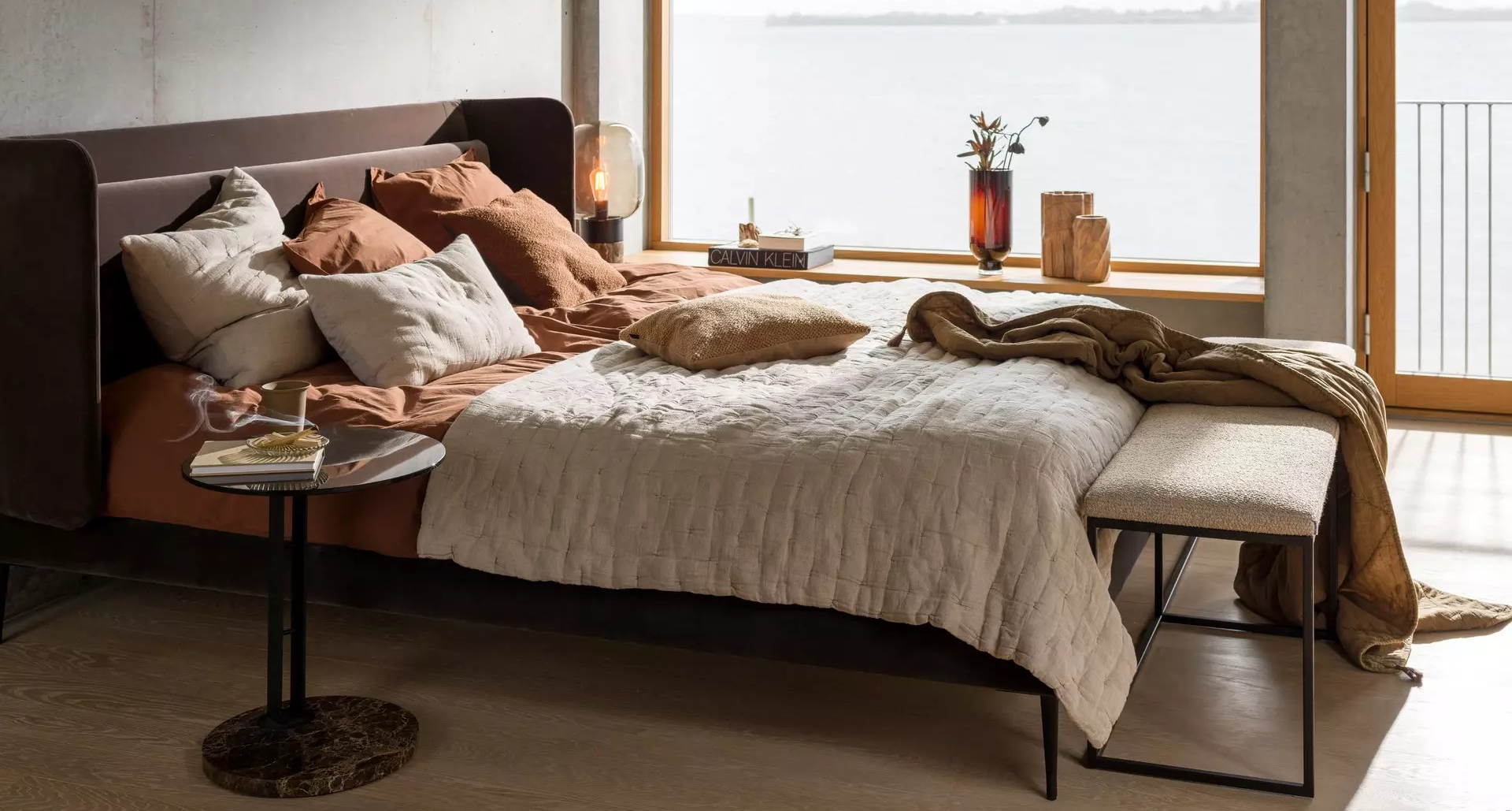 Кровать Austin - продан в интерьере