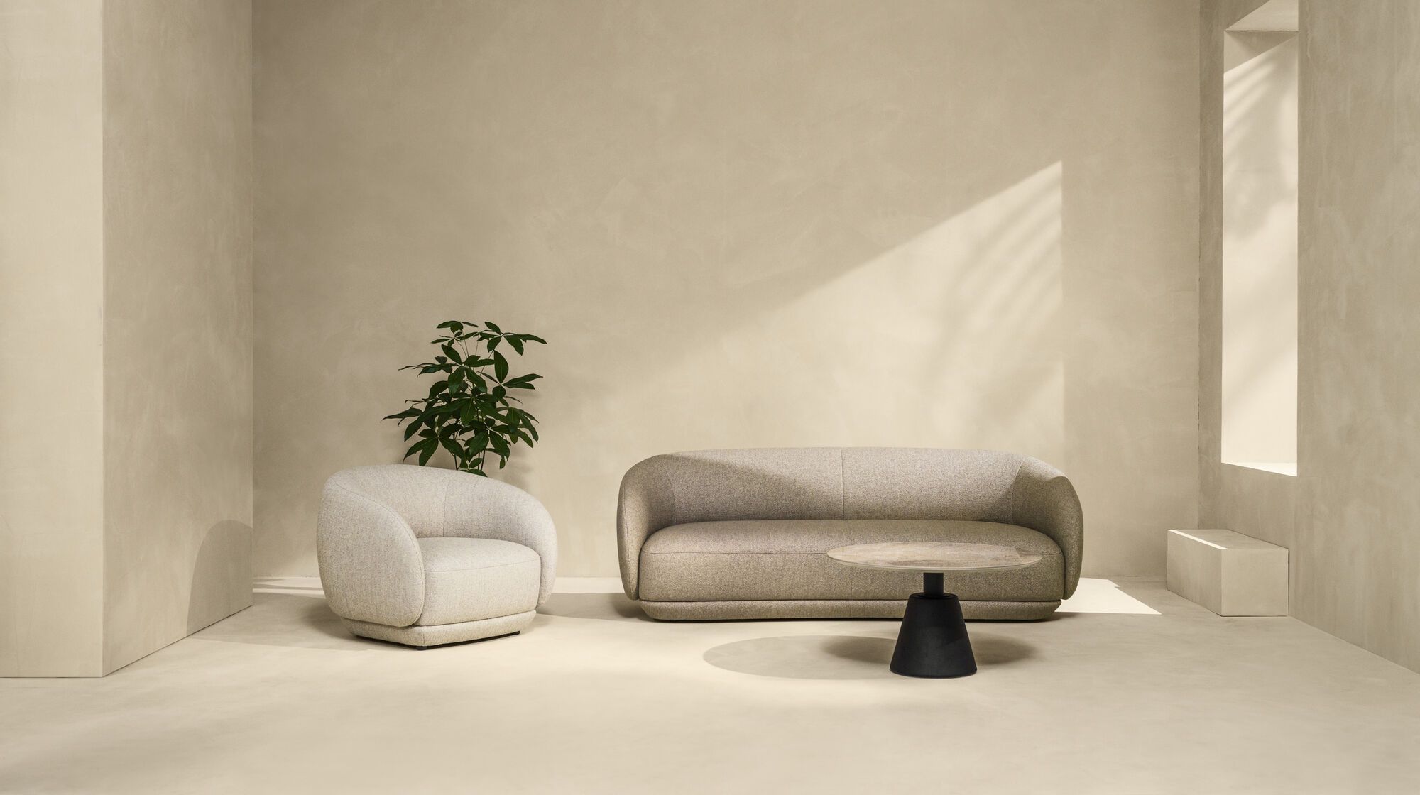 Кресло Bolzano с поворотным основанием - Tuscany зеленого цвета 3204 -  Под заказ в интерьере